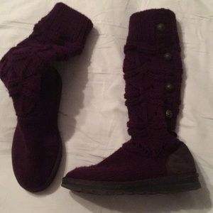 Sweater boots